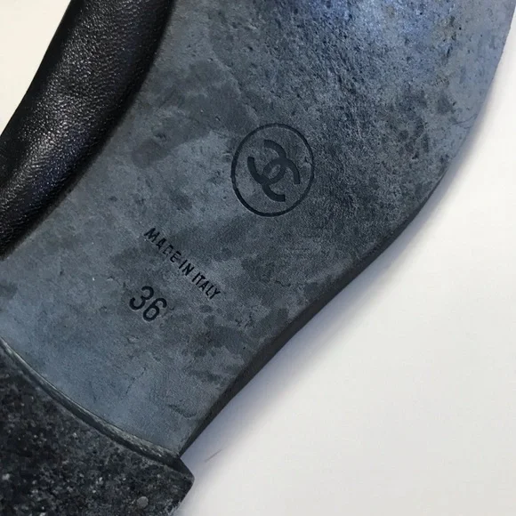 CHANEL Black Leather Loafers with Logo - Picture 3 of 3